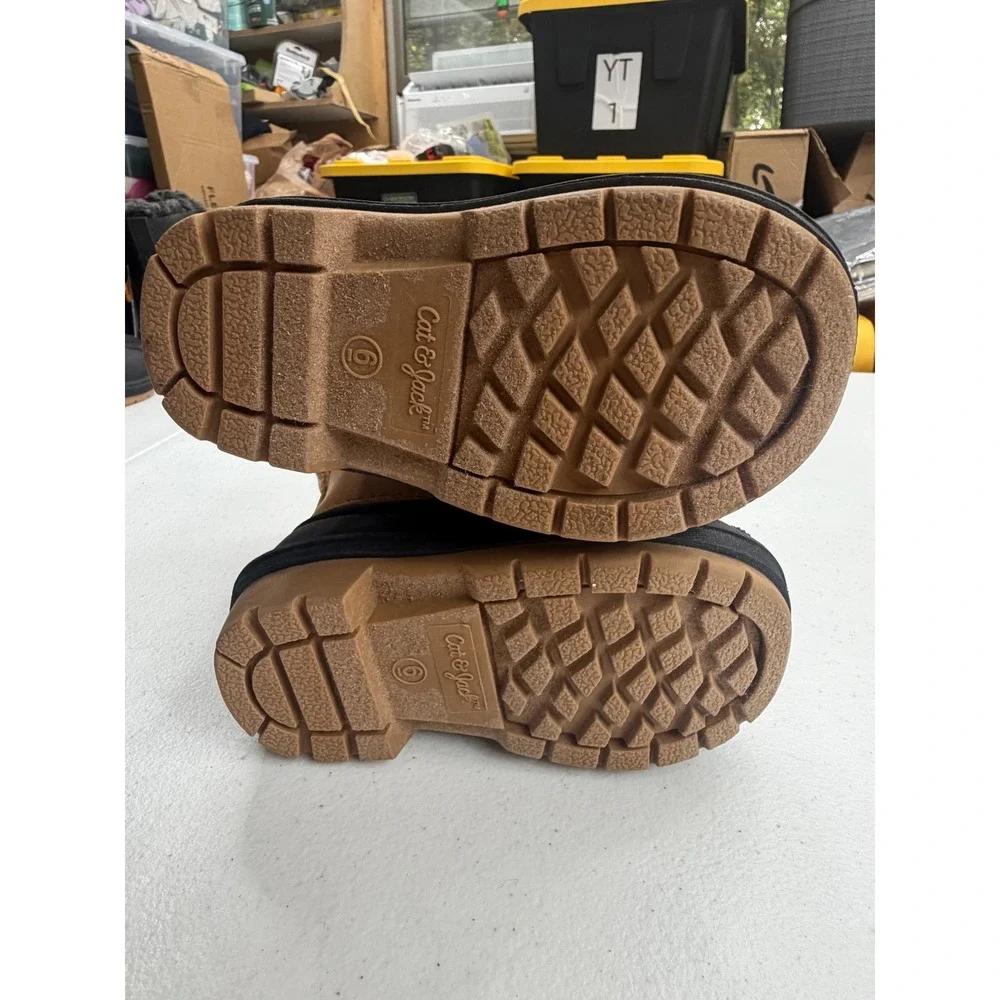 Cat & Jack Toddler Boys Waterproof Winter Snow Duck Boots Tan Black Size 6 NWT